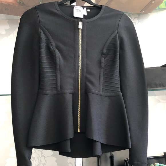 Herve Leger Jackets & Blazers - HERVE LEGER Blk Zip Front "Jaelynn" Blazer/Jacket